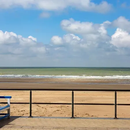 Appartamento With Spacious Terrace Middelkerke